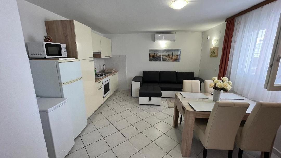 Apartment Ante Ražanj Zewnętrze zdjęcie